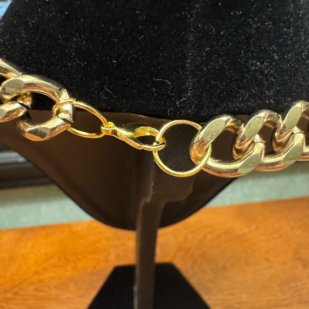 Chunky Gold Cuban Chain Necklace - Bold Cuban Link - Picture 3 of 6